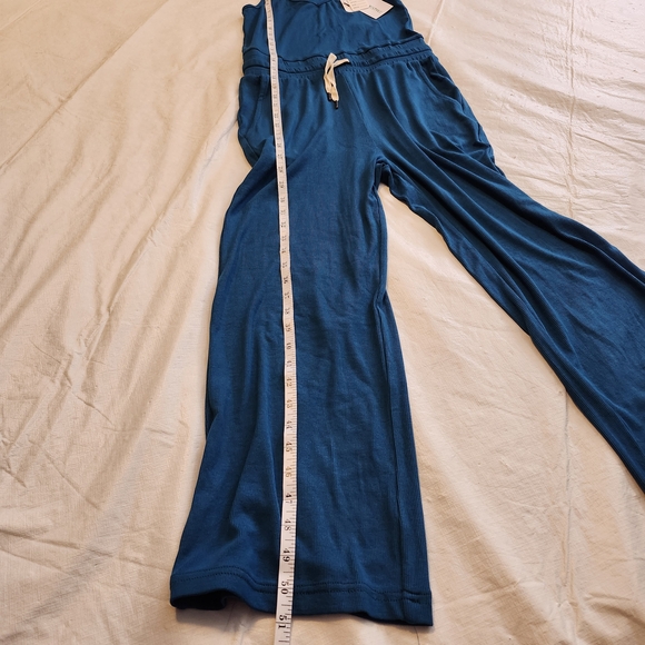 Comfy Teal Sleeveless Jumpsuit - Picture 3 of 8